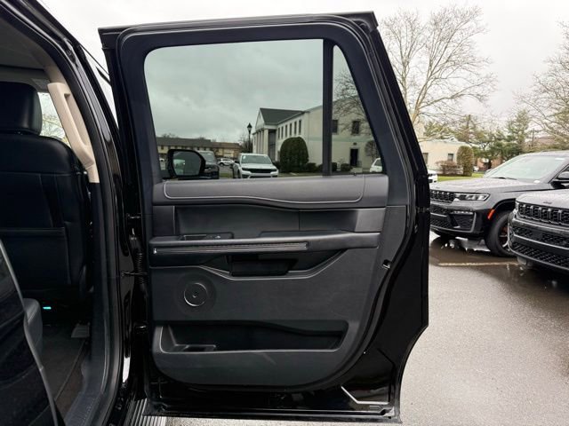 Used 2023 Ford Expedition Max XLT AWD/4WD image 28