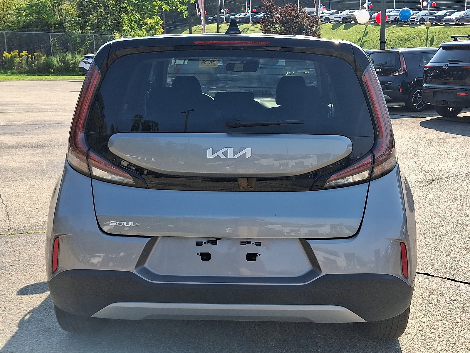 Used 2025 Kia Soul LX w/ LX Technology Package FWD image 5