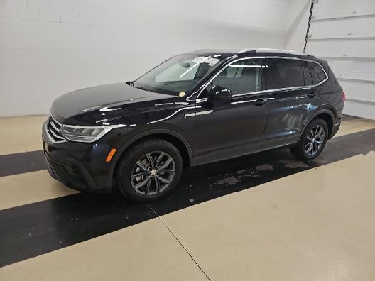 Used 2023 Volkswagen Tiguan SE w/ Panoramic Sunroof Package AWD/4WD image 5