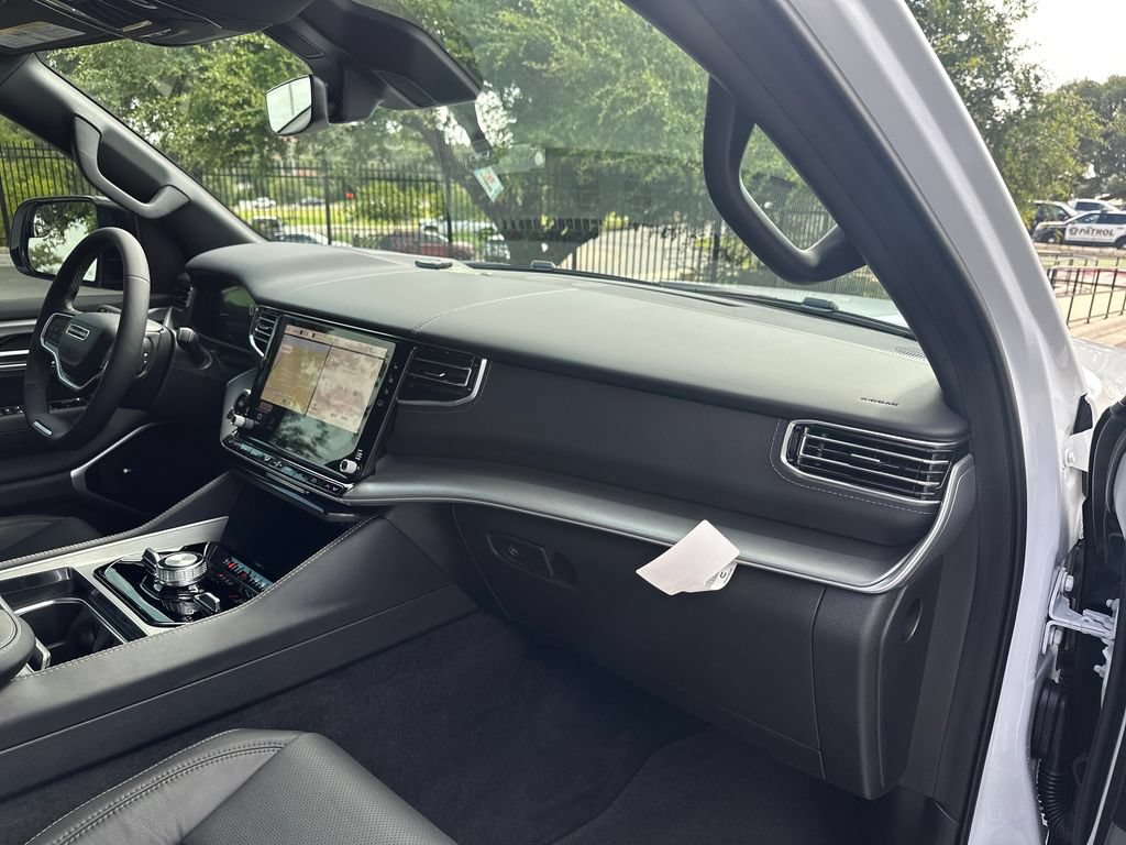 New 2026 Jeep Grand Wagoneer L Limited AWD/4WD image 38