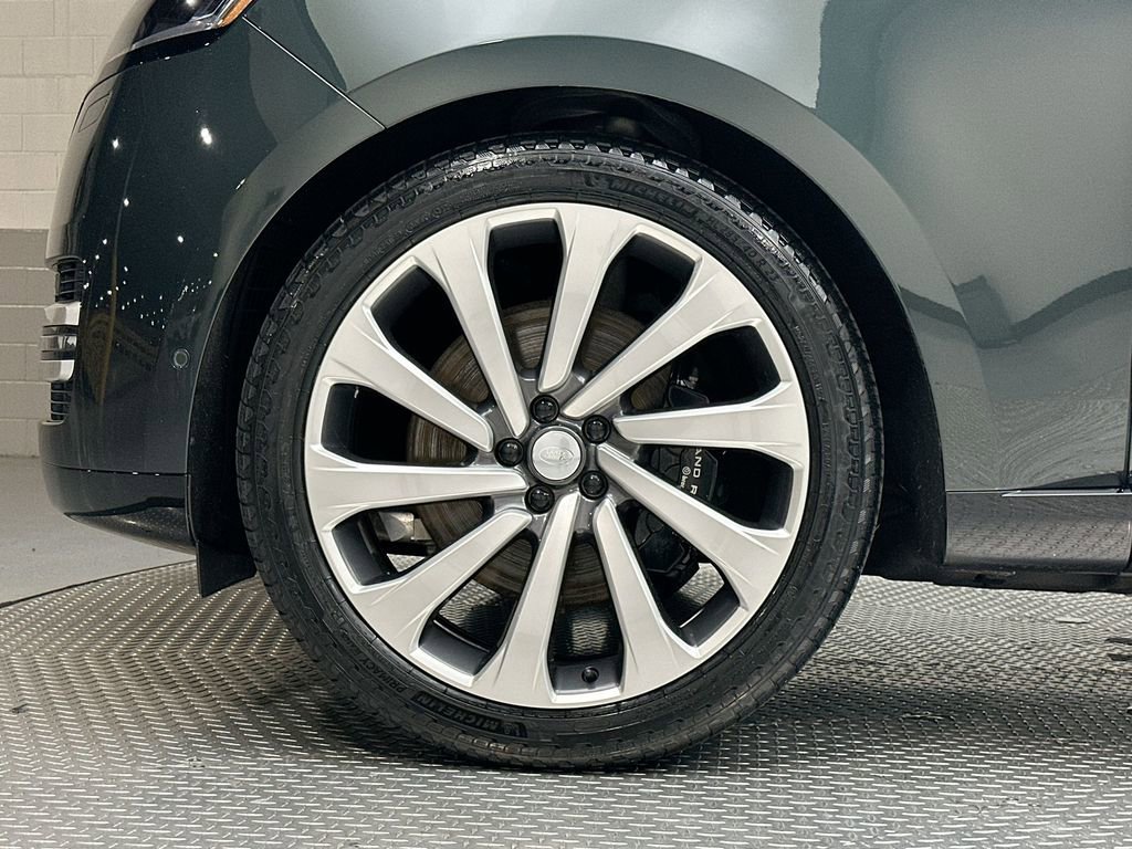 Used 2024 Land Rover Range Rover Autobiography image 17