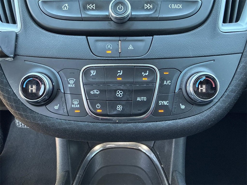 Used 2023 Chevrolet Malibu LT image 20