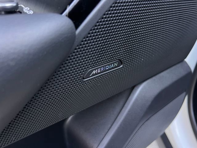 Used 2021 Land Rover Range Rover Velar R-Dynamic S image 11