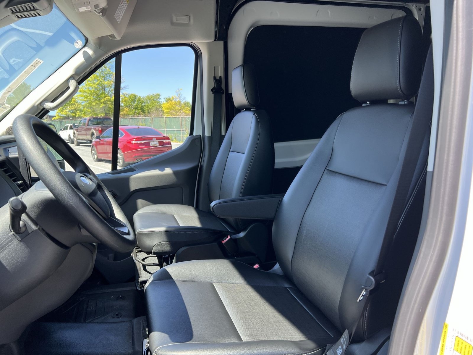 New 2026 Ford Transit 250 148 Medium Roof w/ Load Area Protection Package RWD image 13