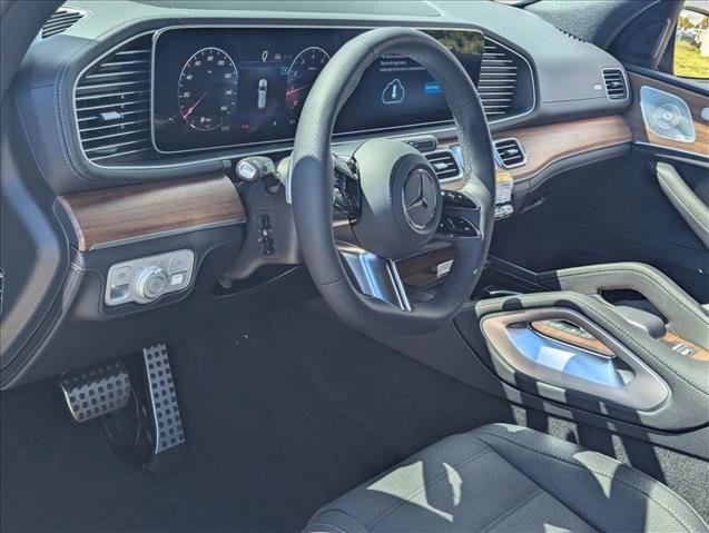 New 2026 Mercedes-Benz GLS 580 4MATIC image 3