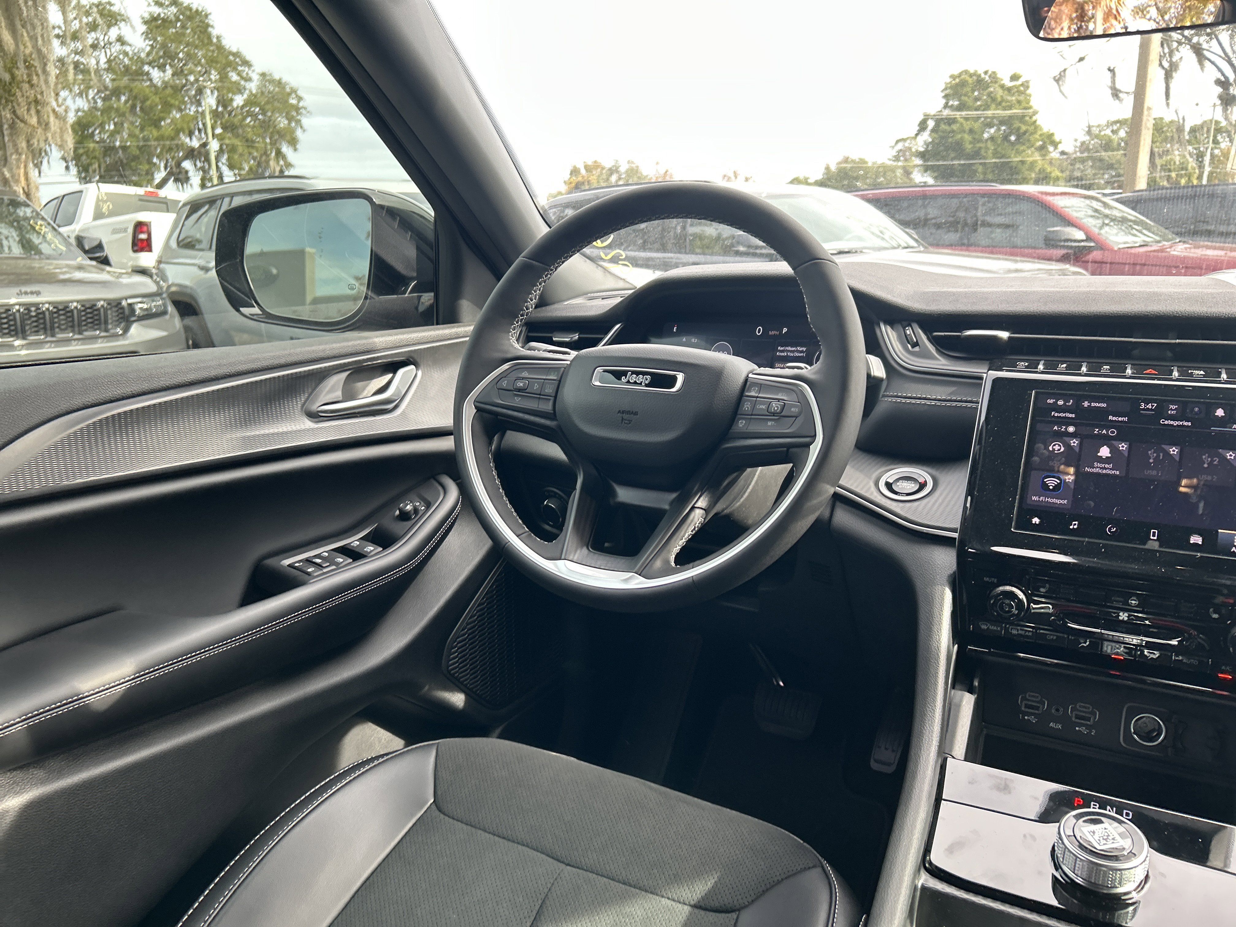 New 2025 Jeep Grand Cherokee Altitude image 40