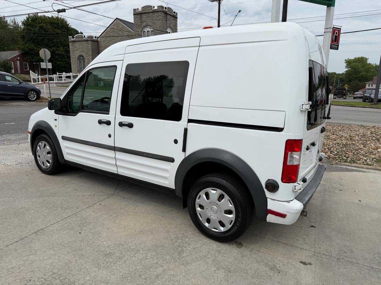 Used 2011 Ford Transit Connect XLT FWD image 3
