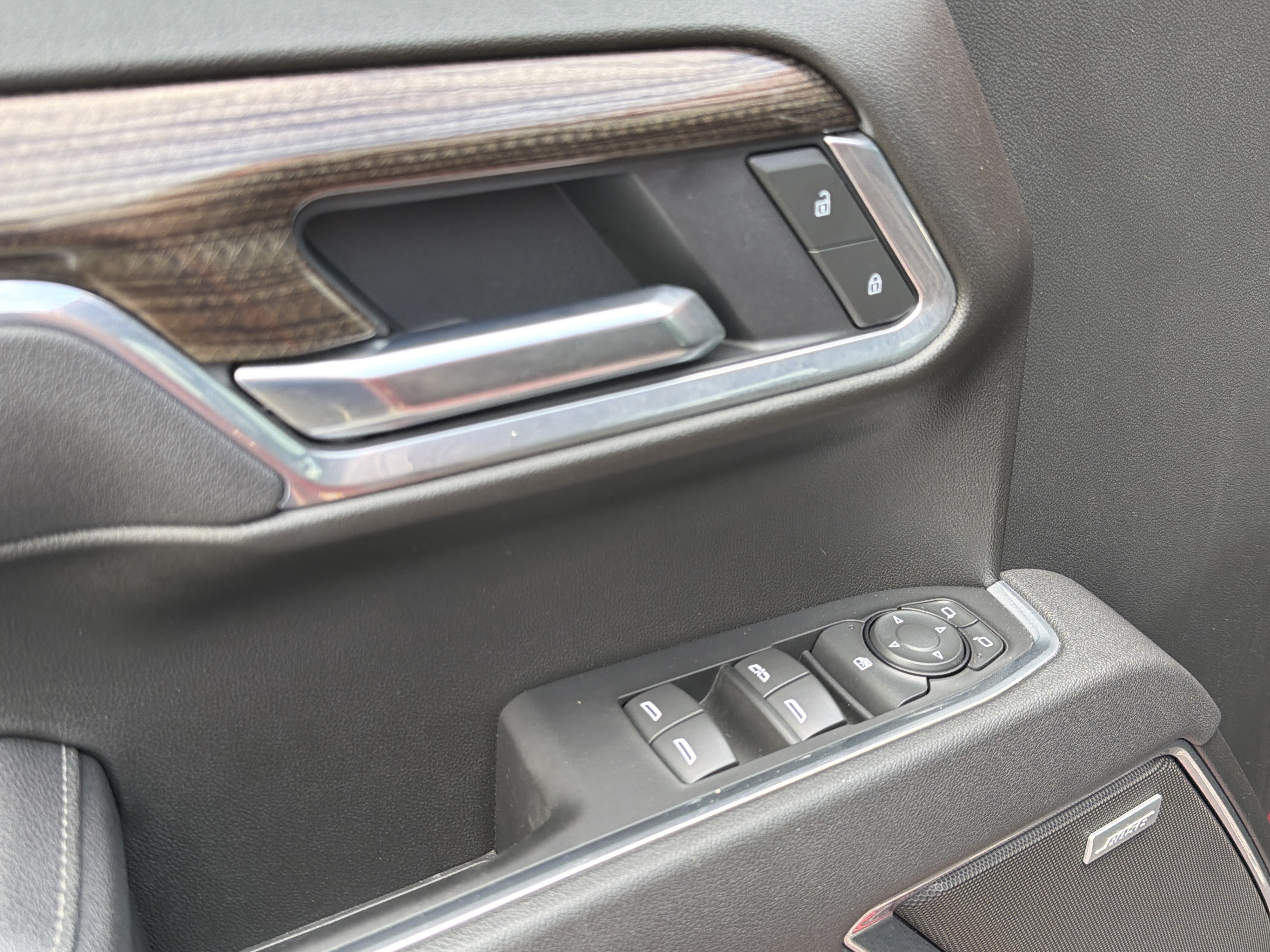 Used 2025 Chevrolet Silverado 1500 RST AWD/4WD image 15