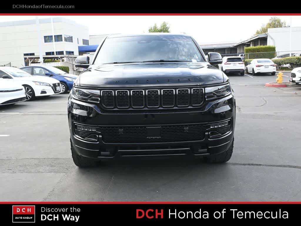Used 2025 Jeep Wagoneer L Series II w/ Convenience Group I AWD/4WD image 2