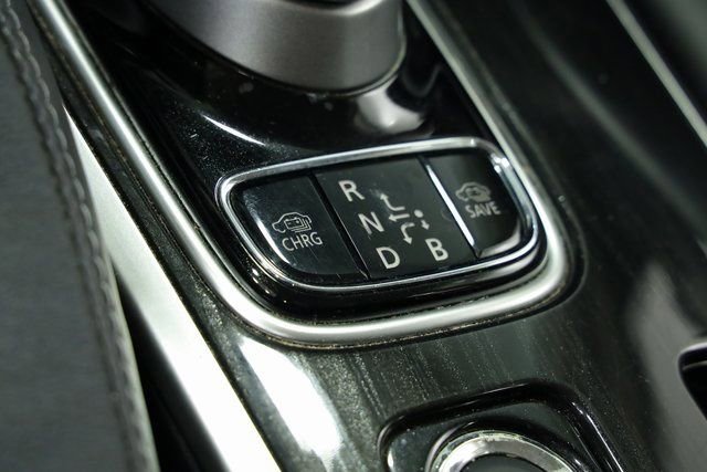Used 2018 Mitsubishi Outlander SEL image 18
