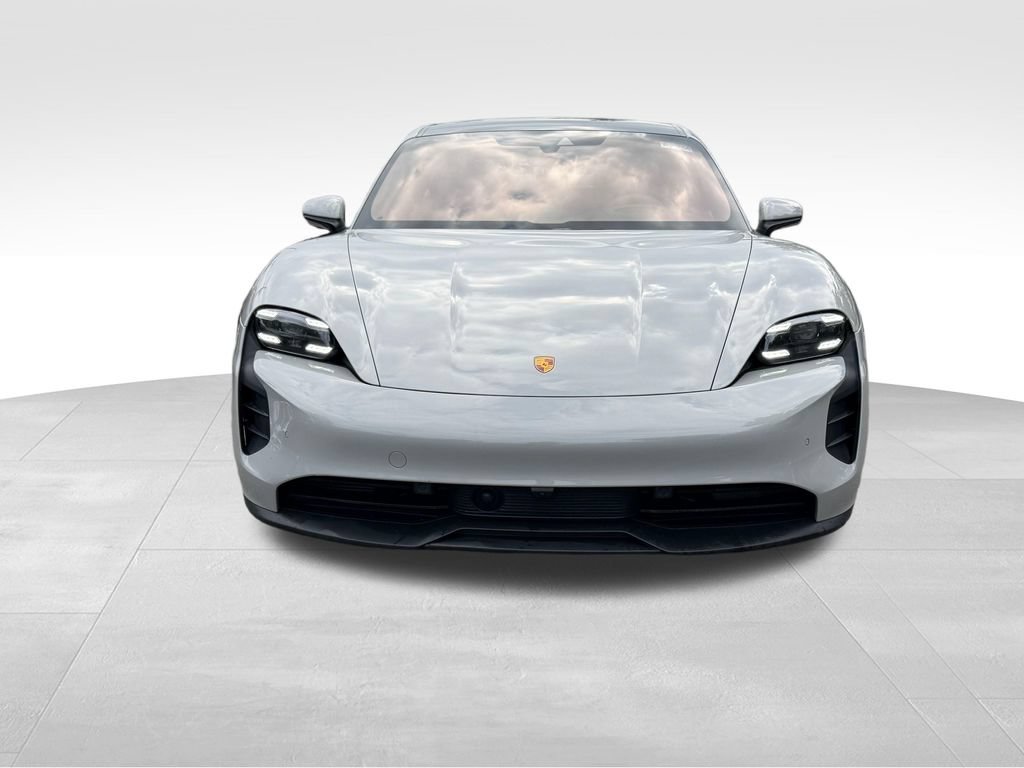 Used 2022 Porsche Taycan GTS AWD/4WD image 2