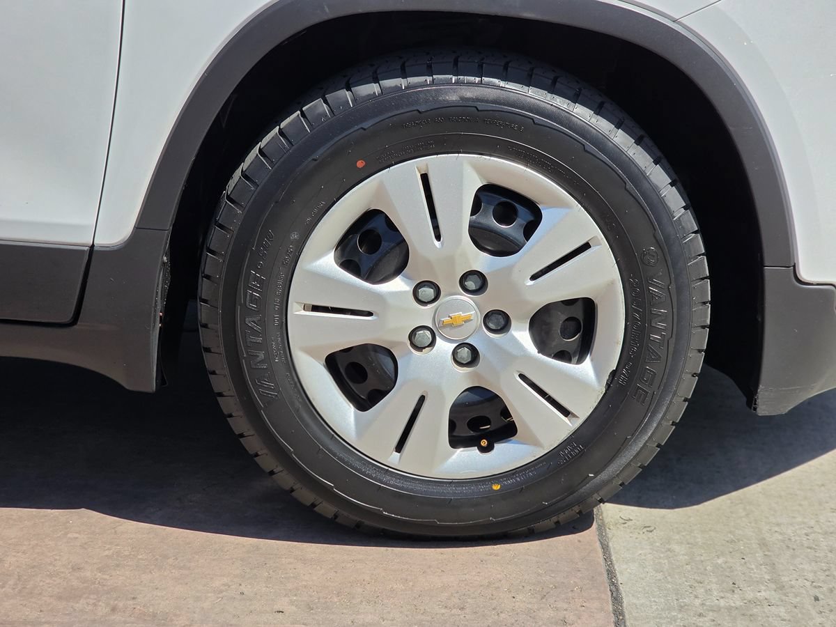 Used 2017 Chevrolet Trax LS FWD image 14