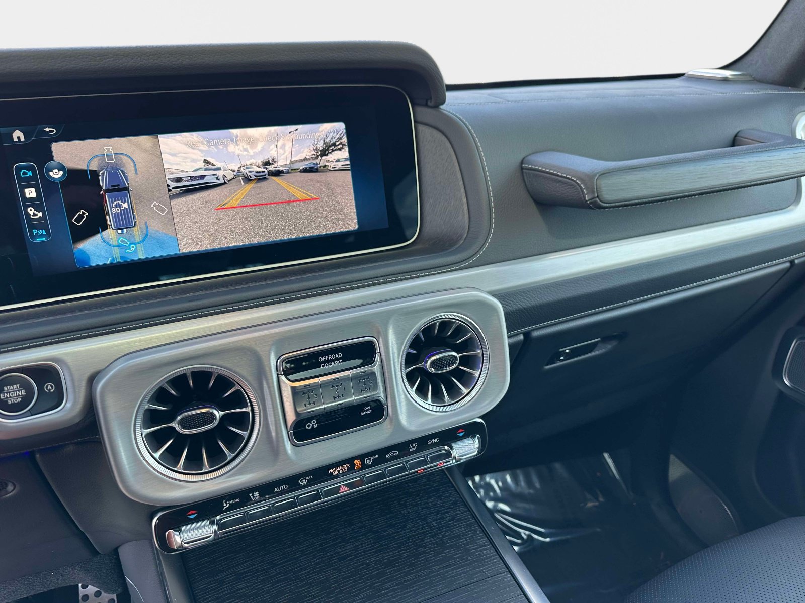 Certified 2025 Mercedes-Benz G 63 AMG 4MATIC image 28