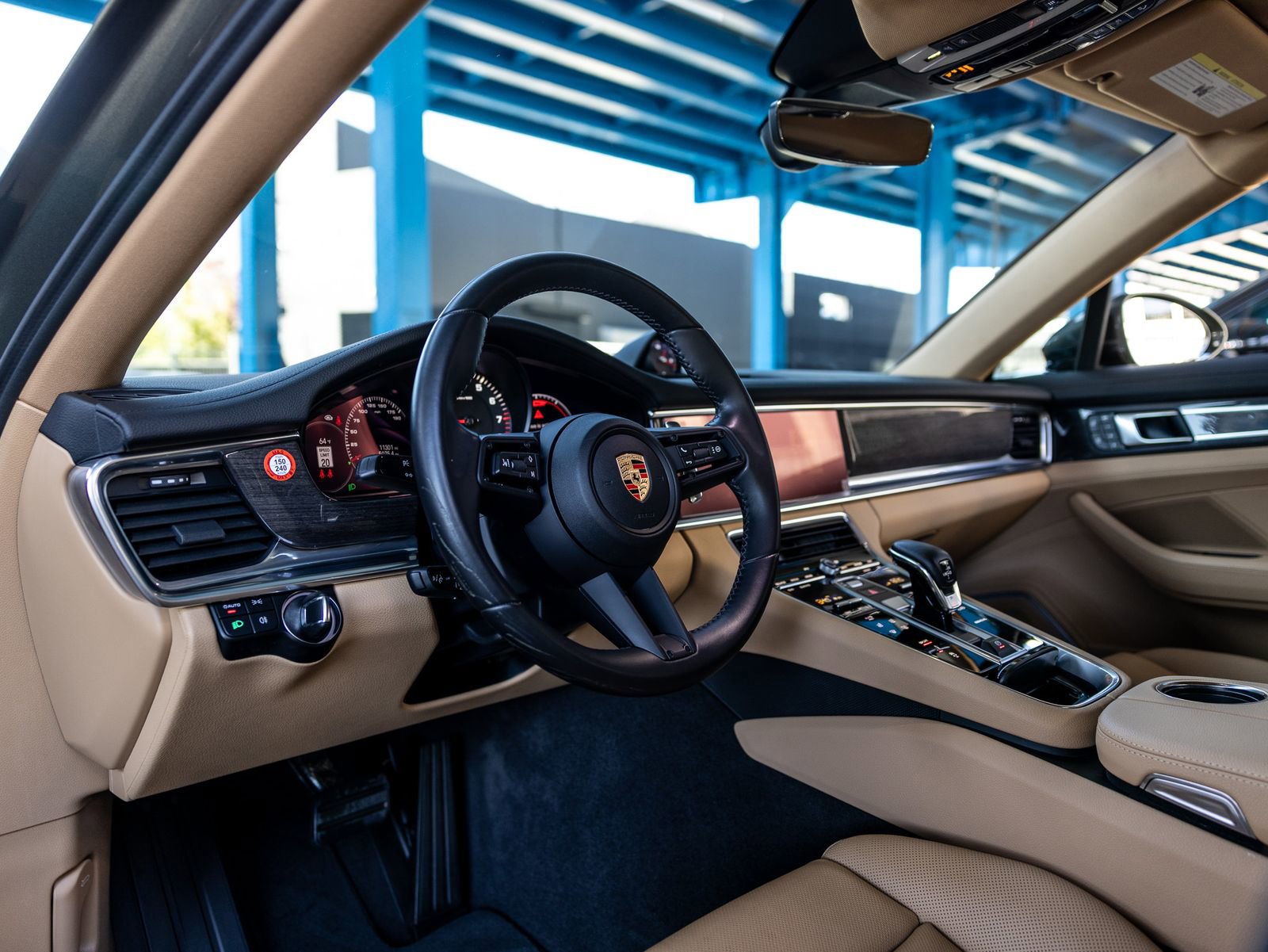 Certified 2023 Porsche Panamera Platinum Edition image 4