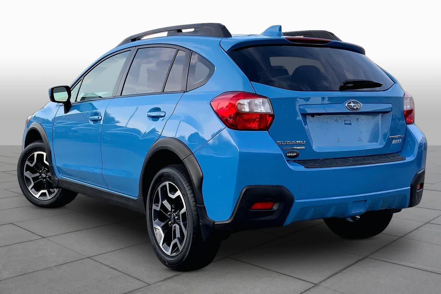 Used 2017 Subaru Crosstrek 2.0i Premium AWD/4WD image 12