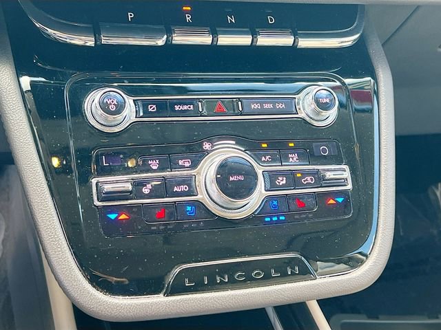 Used 2020 Lincoln Corsair Reserve w/ Equipment Group 202A AWD/4WD image 23