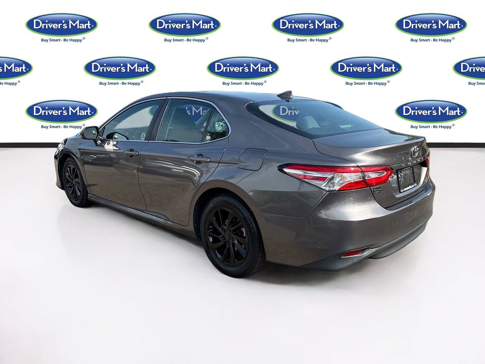 Used 2020 Toyota Camry LE FWD image 5
