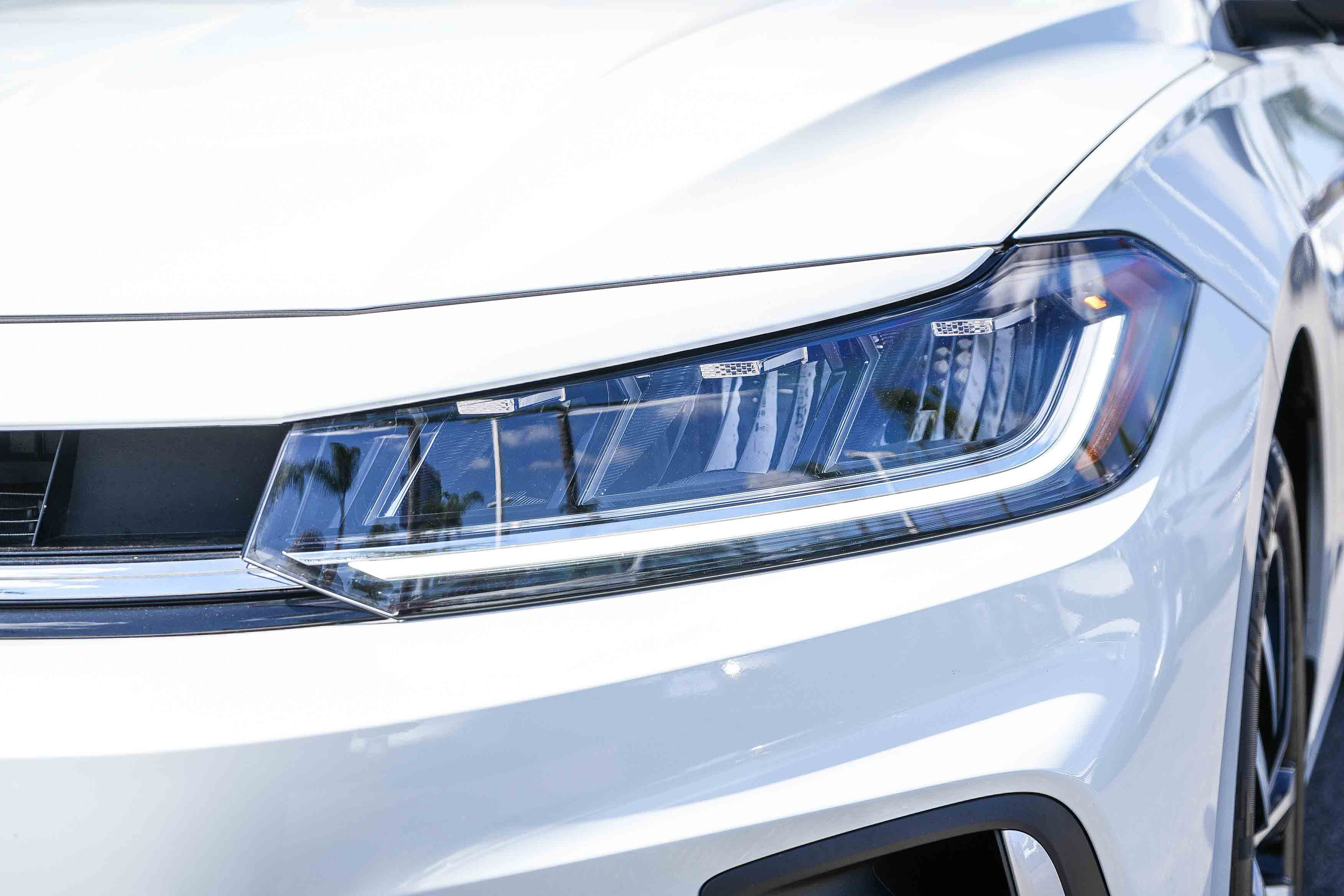 Used 2026 Volkswagen Jetta SE FWD image 4