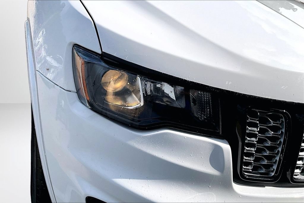Used 2019 Jeep Grand Cherokee Altitude AWD/4WD image 31