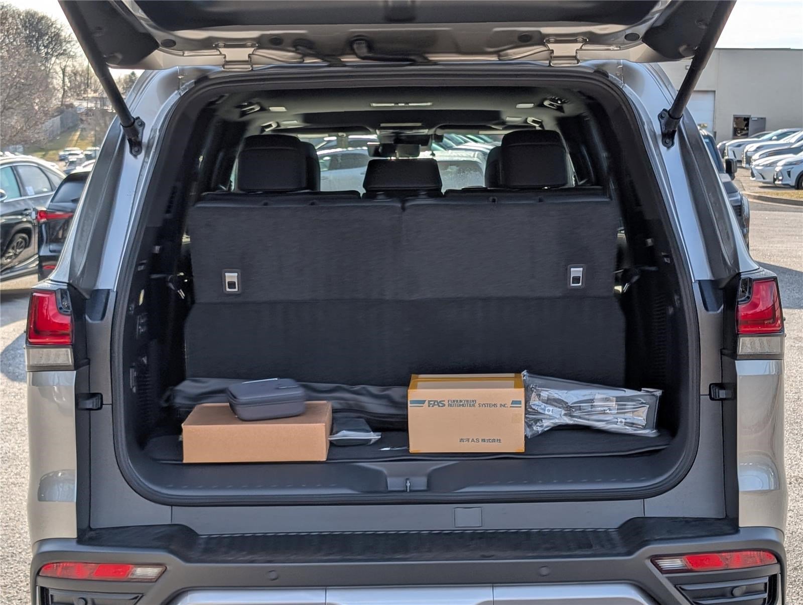 New 2026 Lexus LX 600 4WD w/ Luxury Package image 10