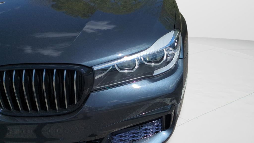 Used 2018 BMW 740e xDrive image 17