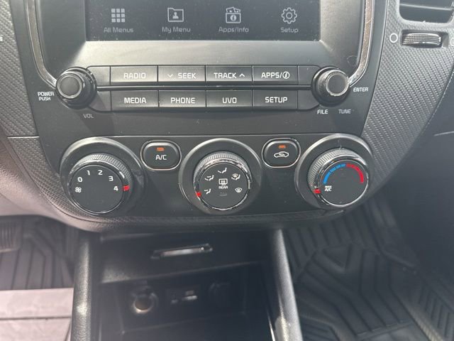 Used 2017 Kia Forte S image 19