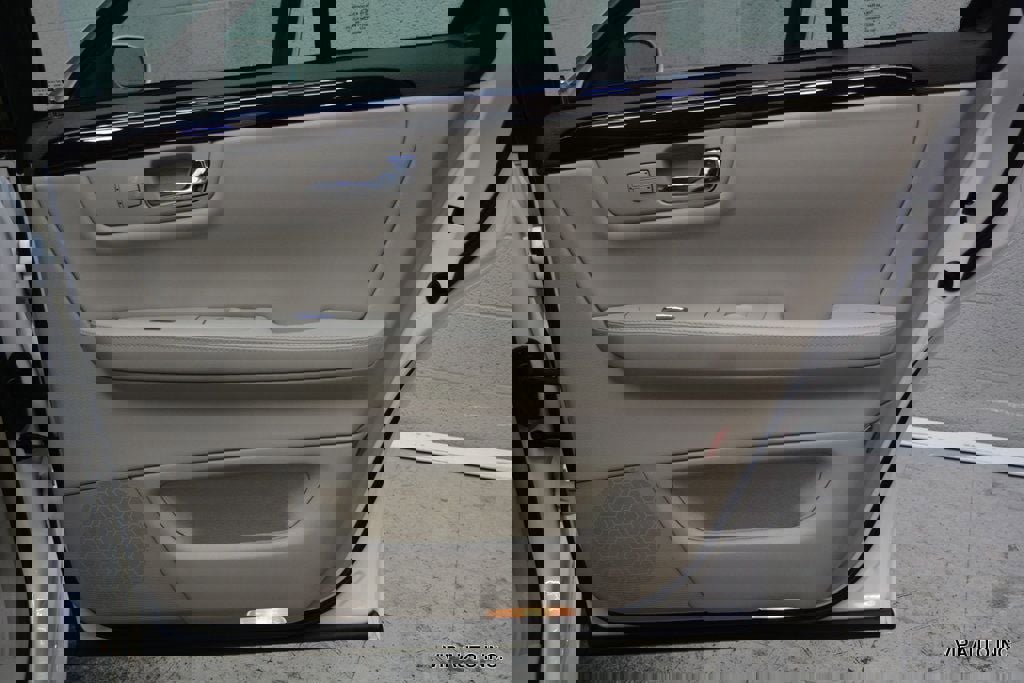 Used 2011 Cadillac DTS Luxury image 10