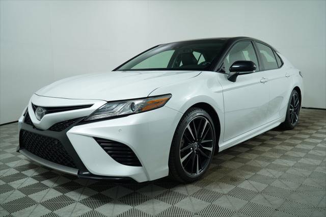 Used 2018 Toyota Camry XSE FWD image 4