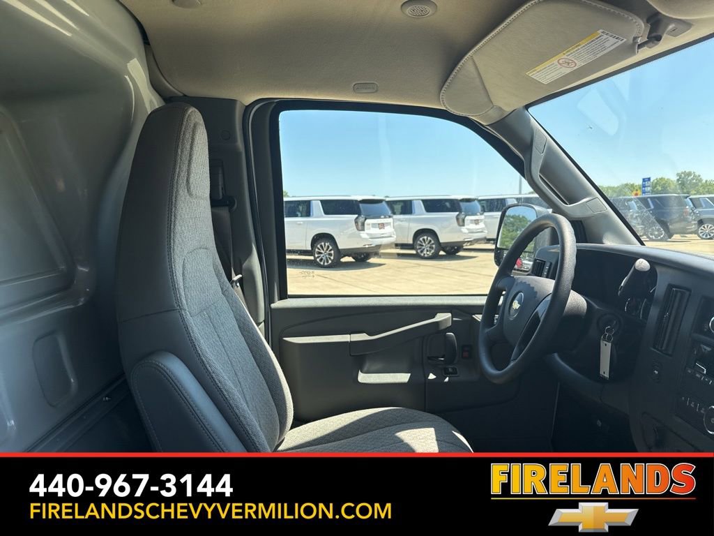 New 2025 Chevrolet Express 2500 Work Van w/ Driver Convenience Package image 29