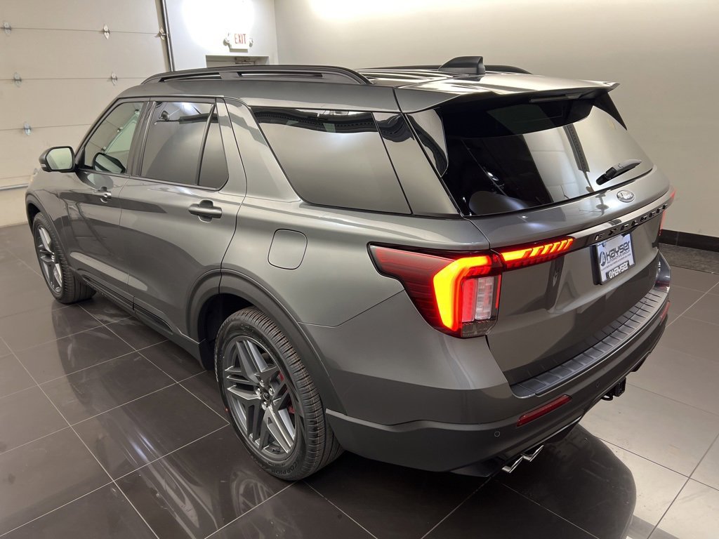 New 2026 Ford Explorer ST w/ Sun And Sound Package image 4