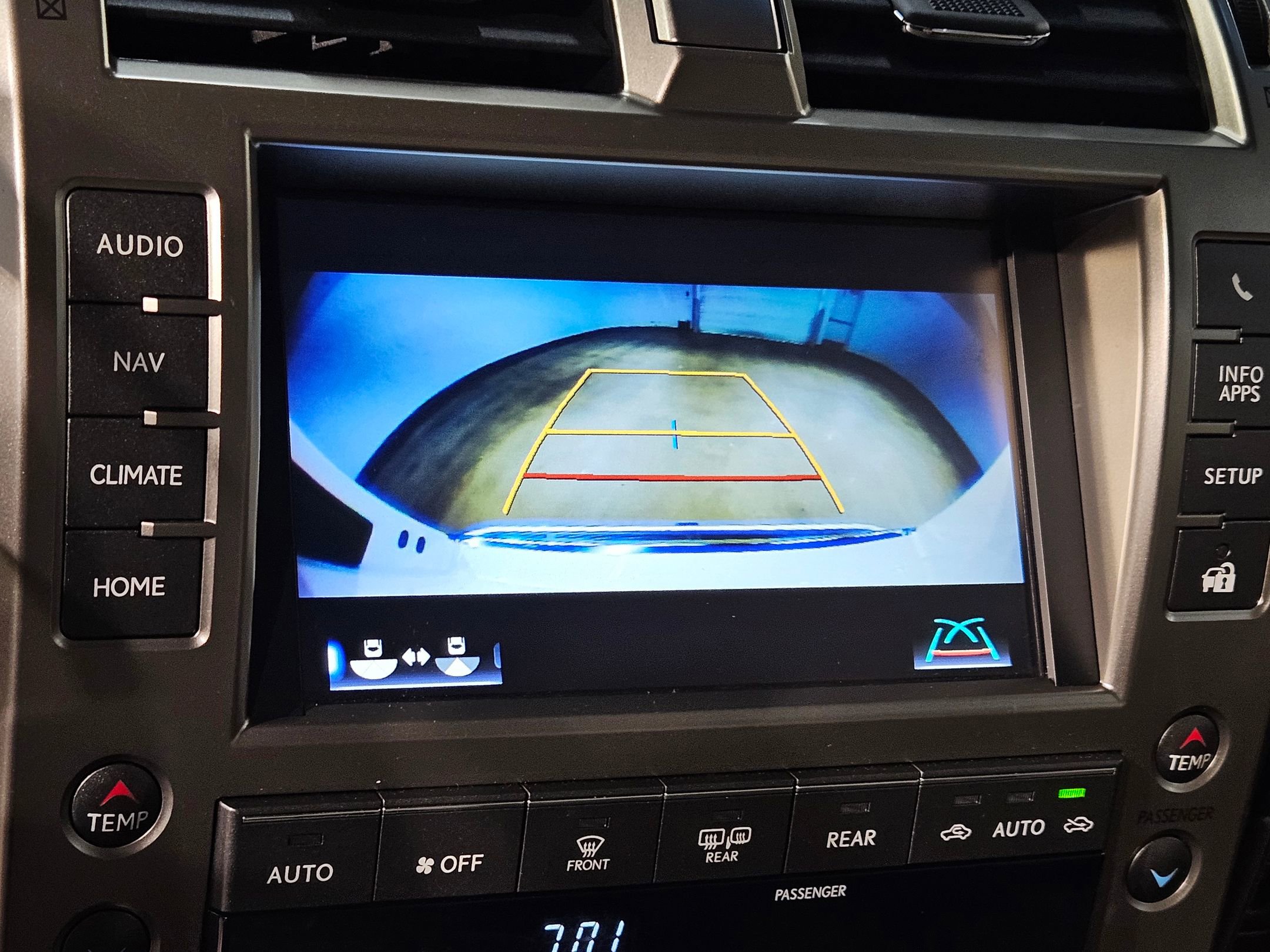Used 2021 Lexus GX 460 Luxury w/ Sport Design Package AWD/4WD image 32