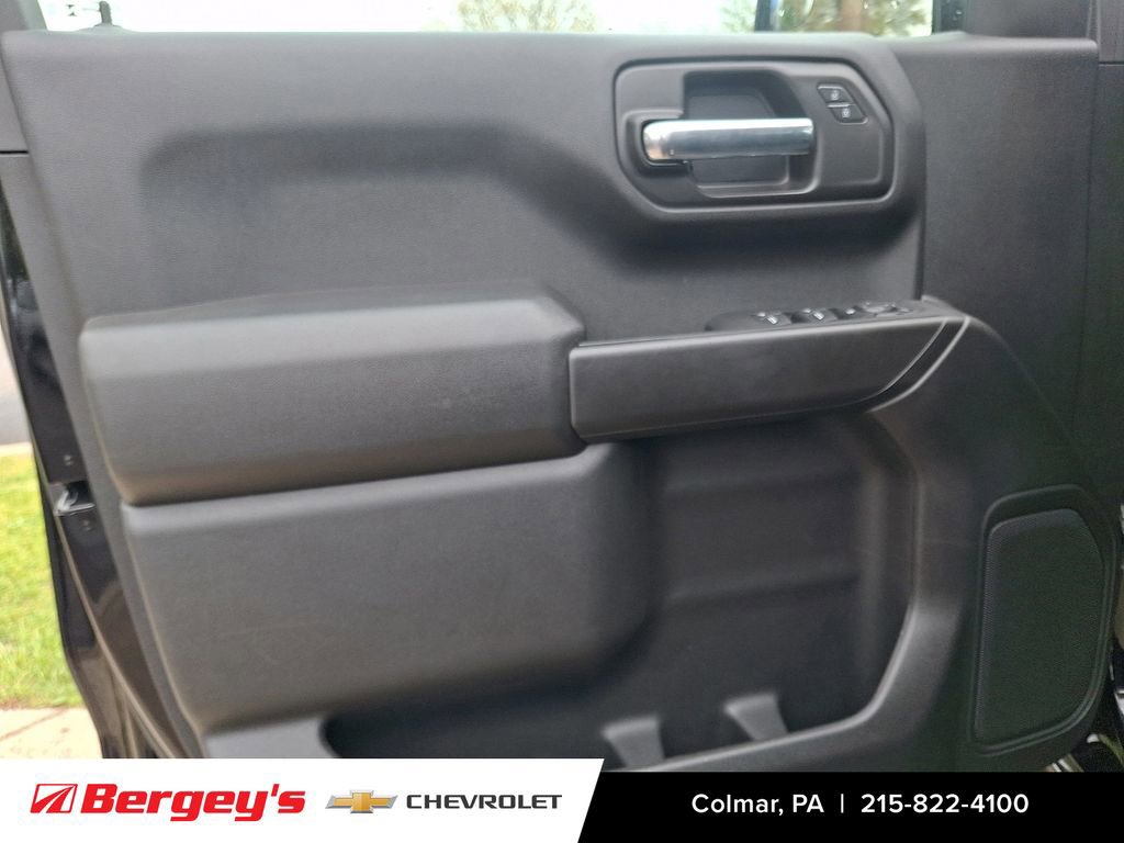 Certified 2025 Chevrolet Silverado 1500 Custom Trail Boss w/ LPO, Dark Essentials Package AWD/4WD image 15