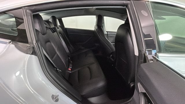 Used 2020 Tesla Model 3 Standard Range Plus RWD image 28