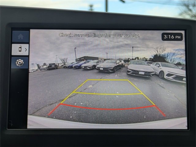 Certified 2025 Hyundai Elantra Sport image 19