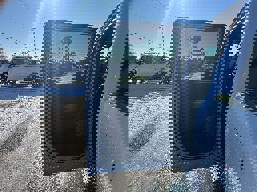 New 2025 Ford F150 Platinum w/ FX4 Off-Road Package image 14