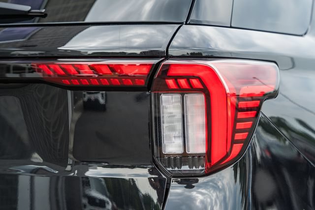 New 2026 Ford Explorer Active w/ Active Comfort Package RWD image 8