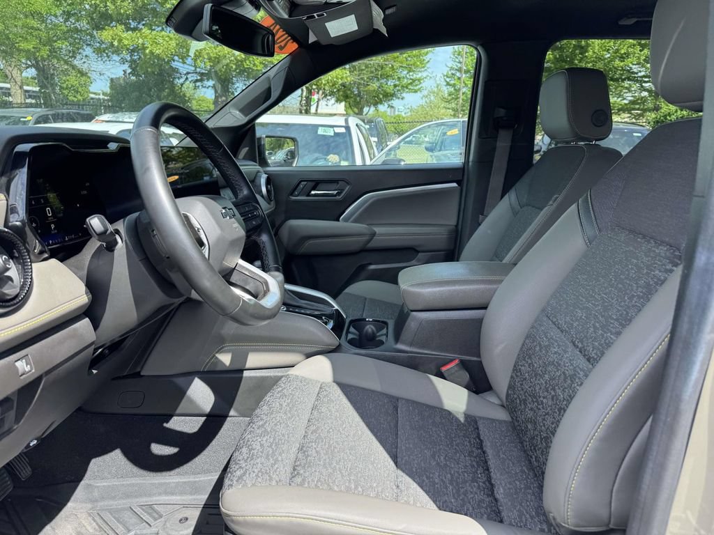 Used 2024 Chevrolet Colorado ZR2 AWD/4WD image 17