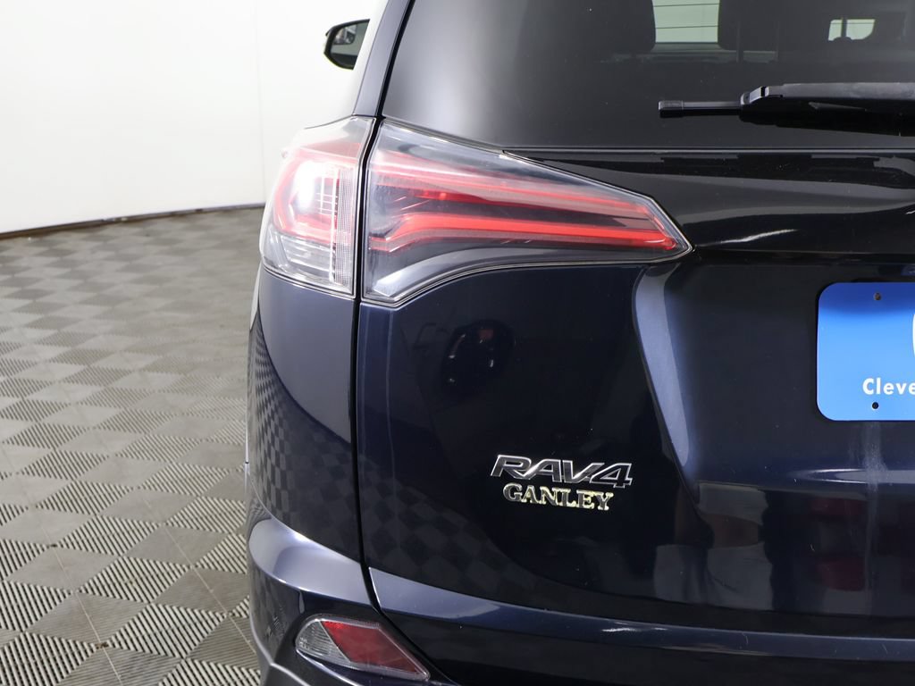 Used 2017 Toyota RAV4 SE AWD/4WD image 15