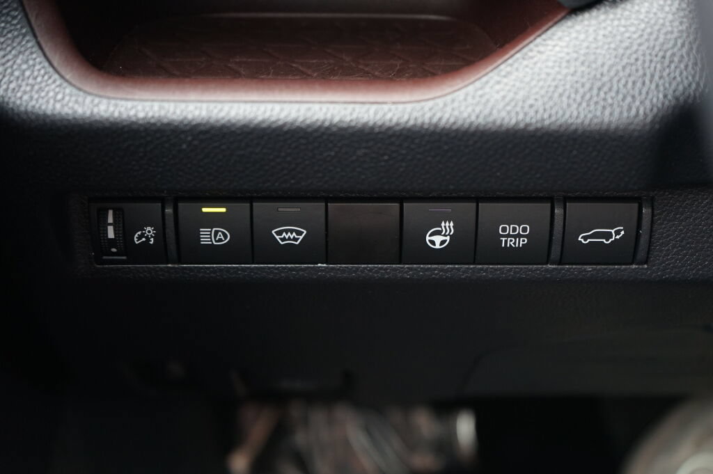 Used 2024 Toyota RAV4 Limited w/ Weather Package AWD/4WD image 29