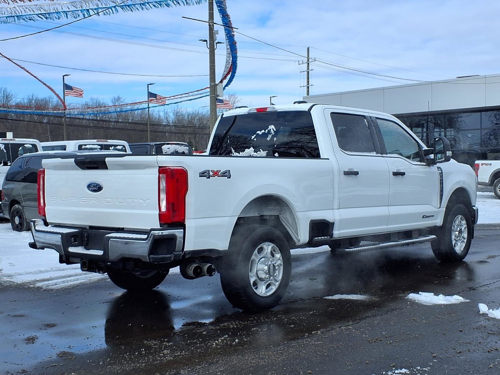 Used 2025 Ford F350 XLT image 2