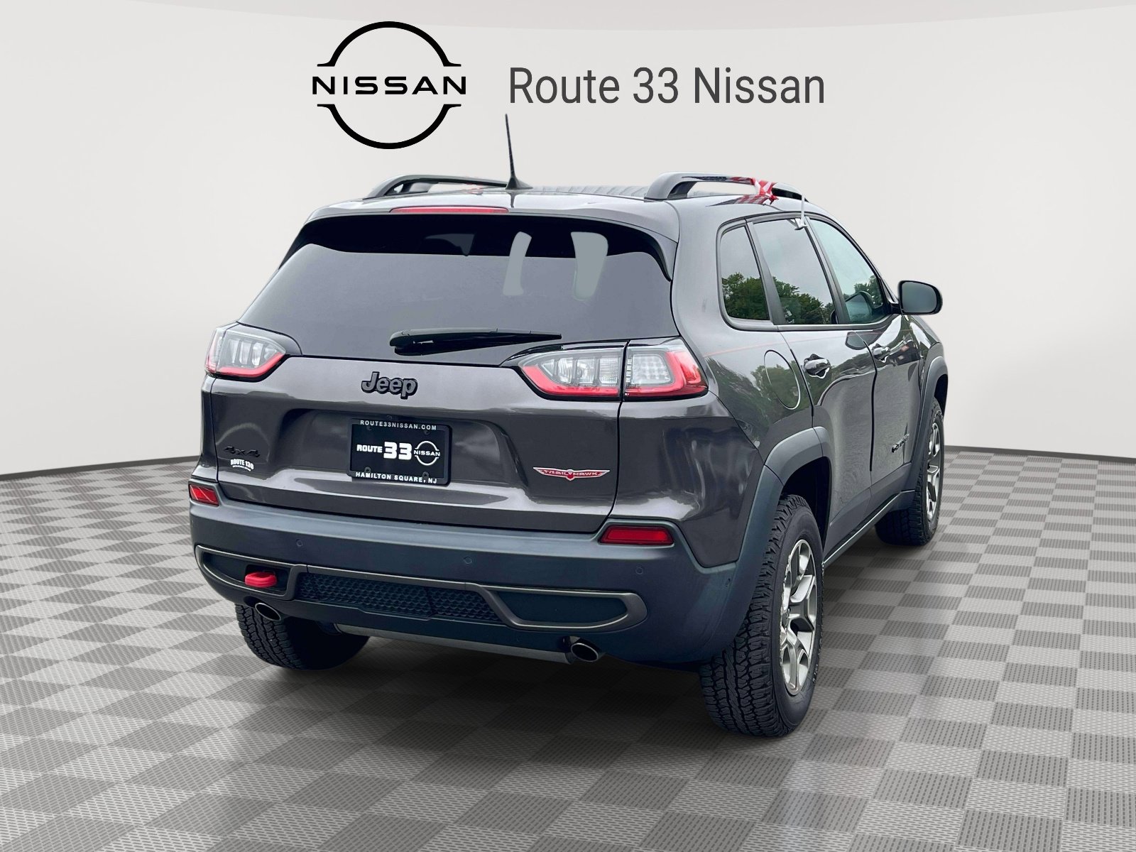 Used 2023 Jeep Cherokee Trailhawk AWD/4WD image 4