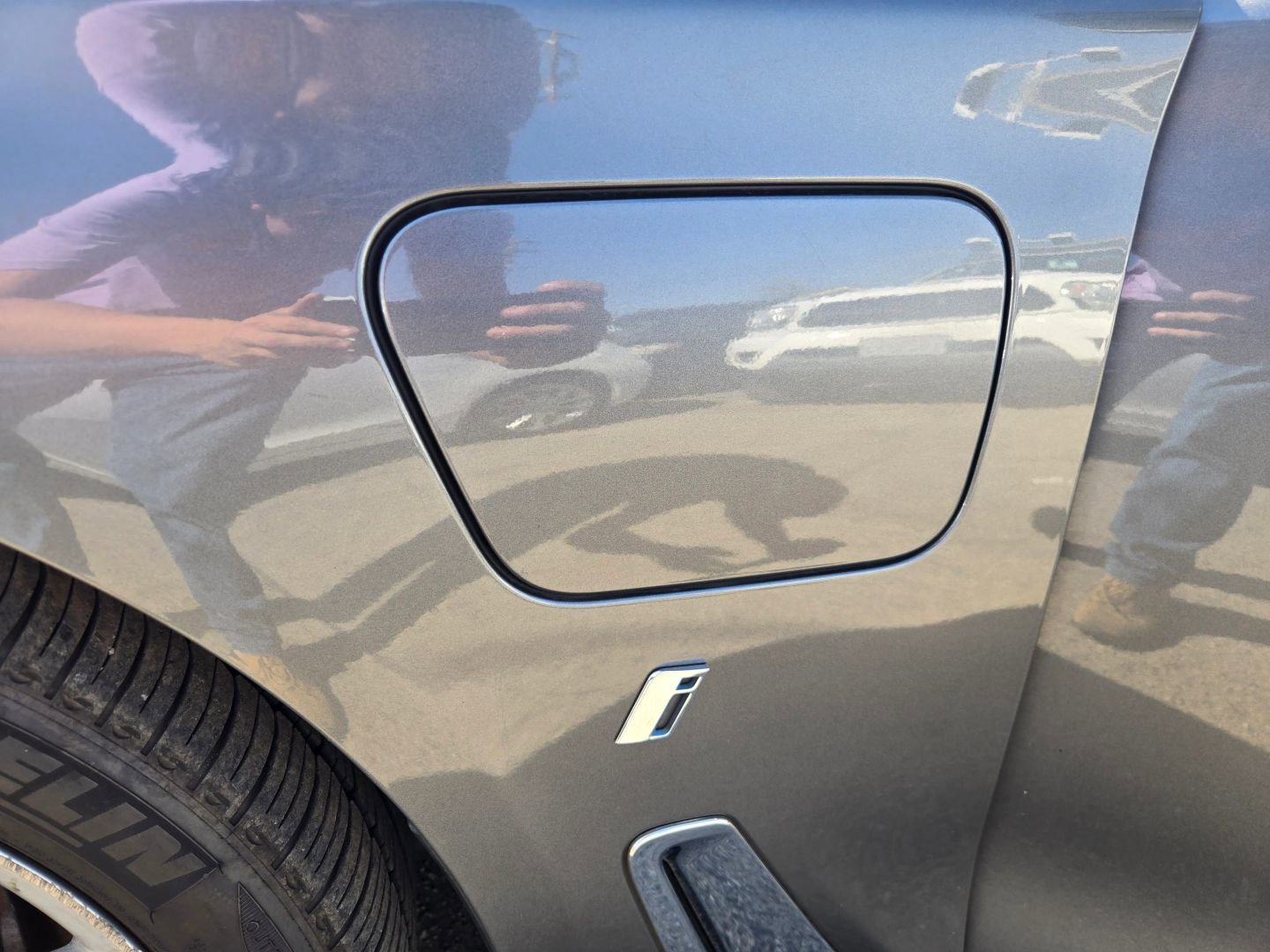 Used 2018 BMW 740e xDrive w/ Executive Package AWD/4WD image 36