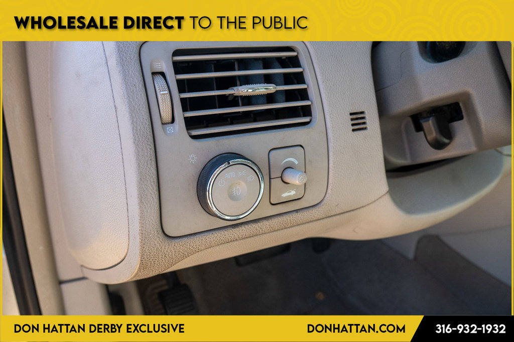 Used 2009 Buick Lucerne CXL FWD image 13