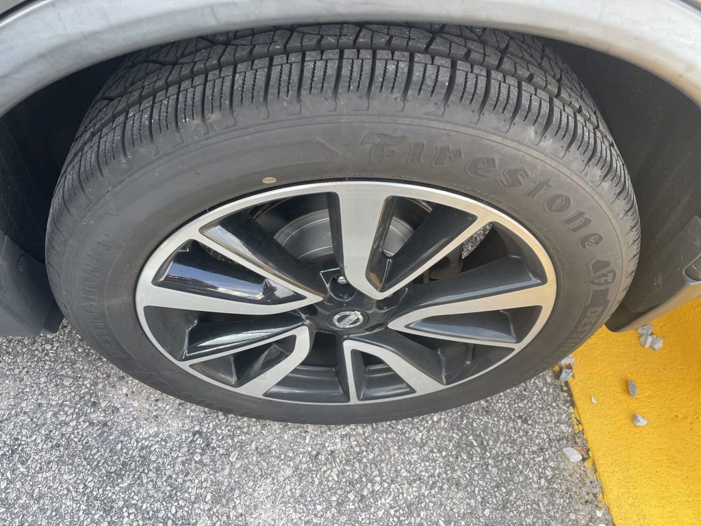 Used 2017 Nissan Rogue SL w/ SL Premium Package image 7