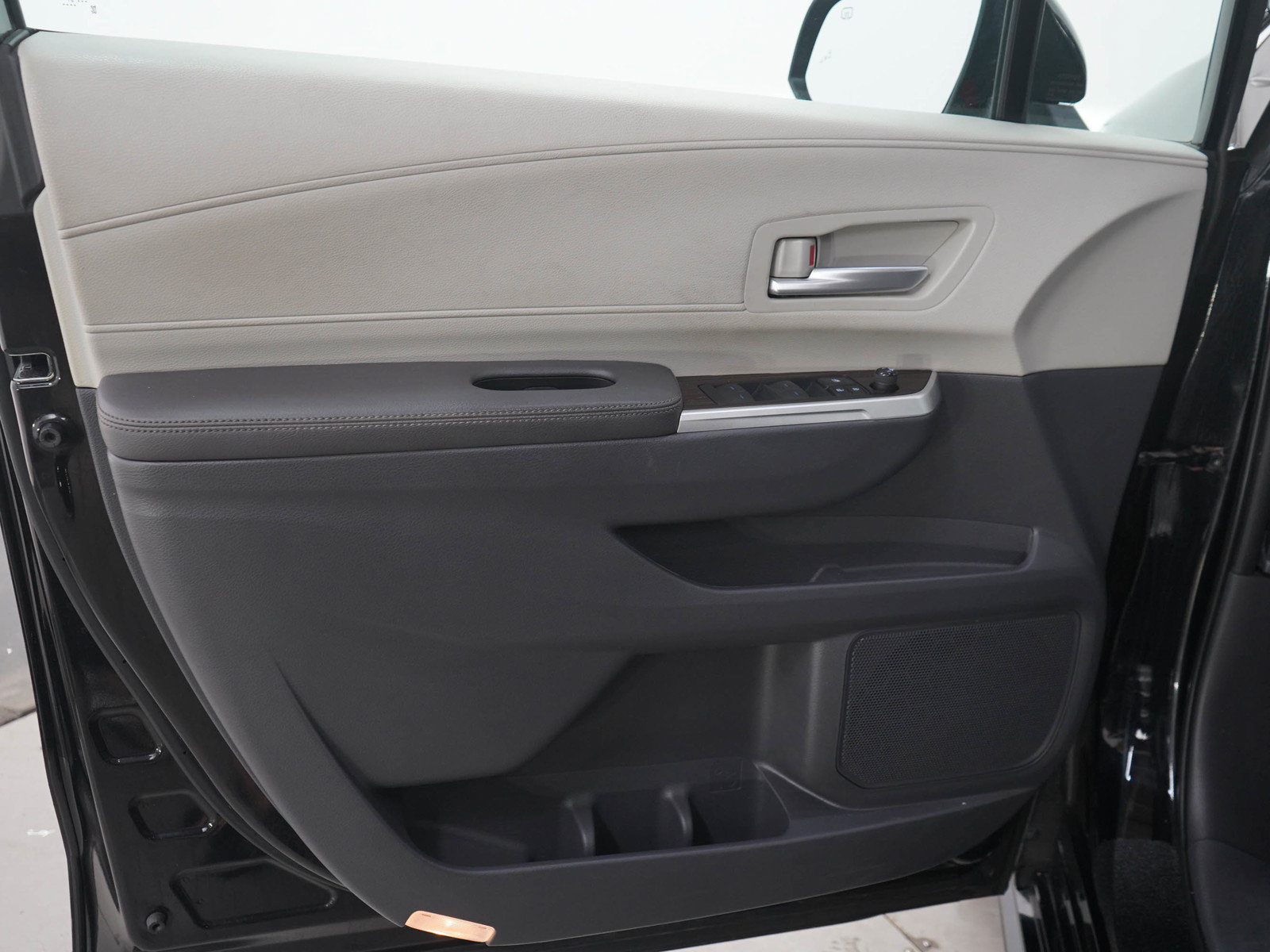 Used 2021 Toyota Sienna XLE AWD/4WD image 21