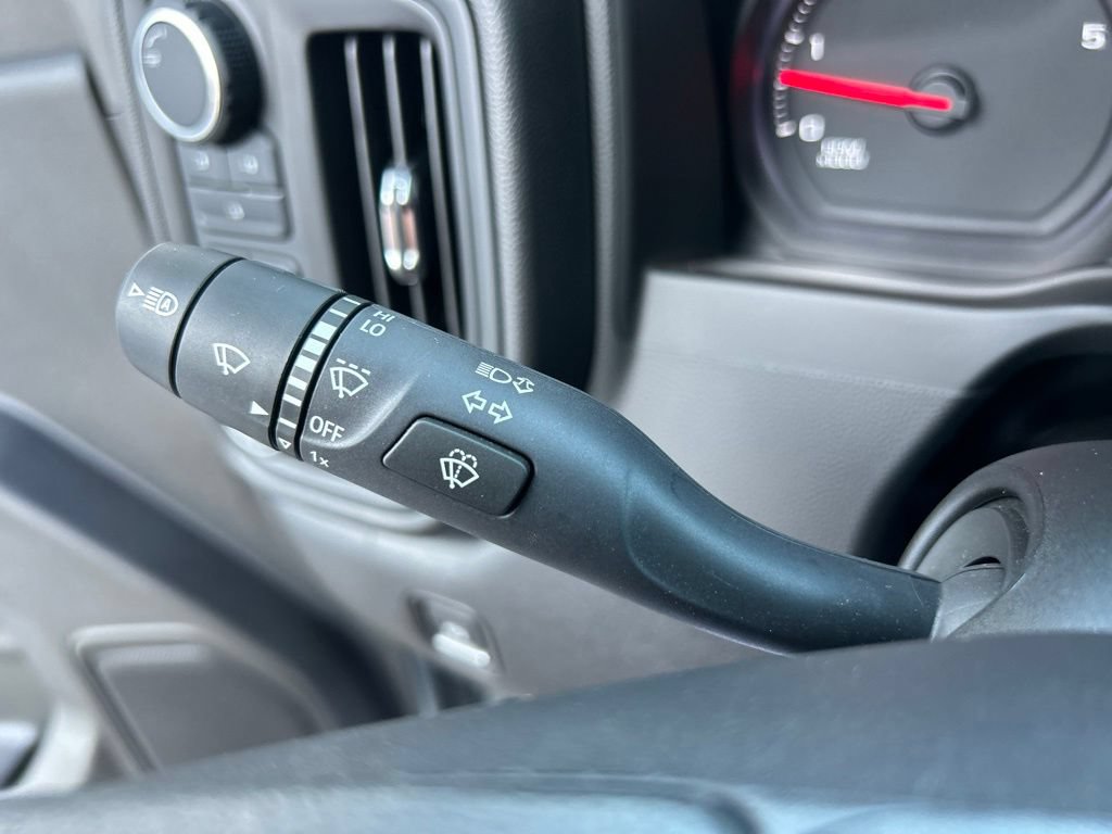 Used 2025 Chevrolet Silverado 2500 W/T AWD/4WD image 21