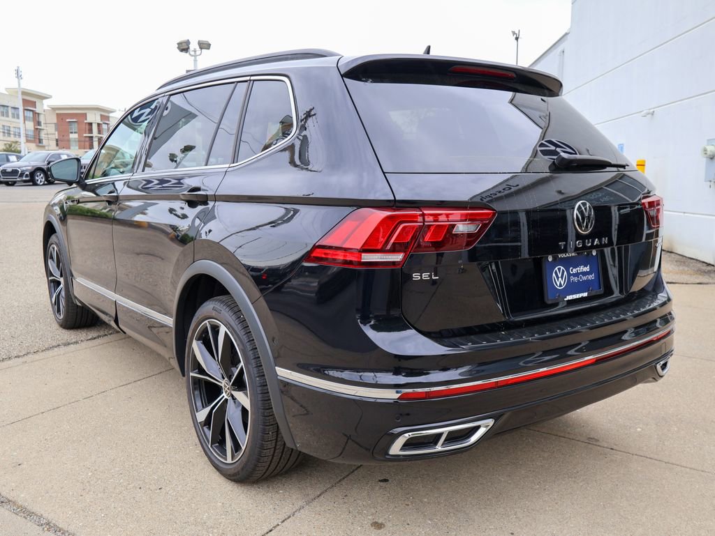 Certified 2024 Volkswagen Tiguan SEL R-Line AWD/4WD image 3