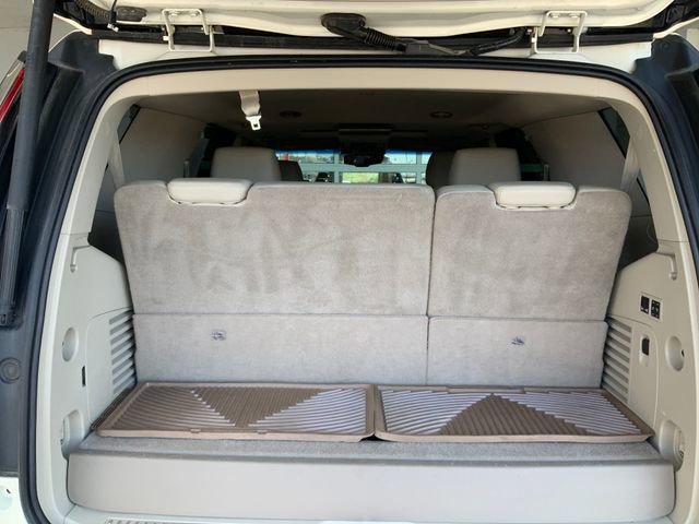 Used 2015 Cadillac Escalade Luxury image 13