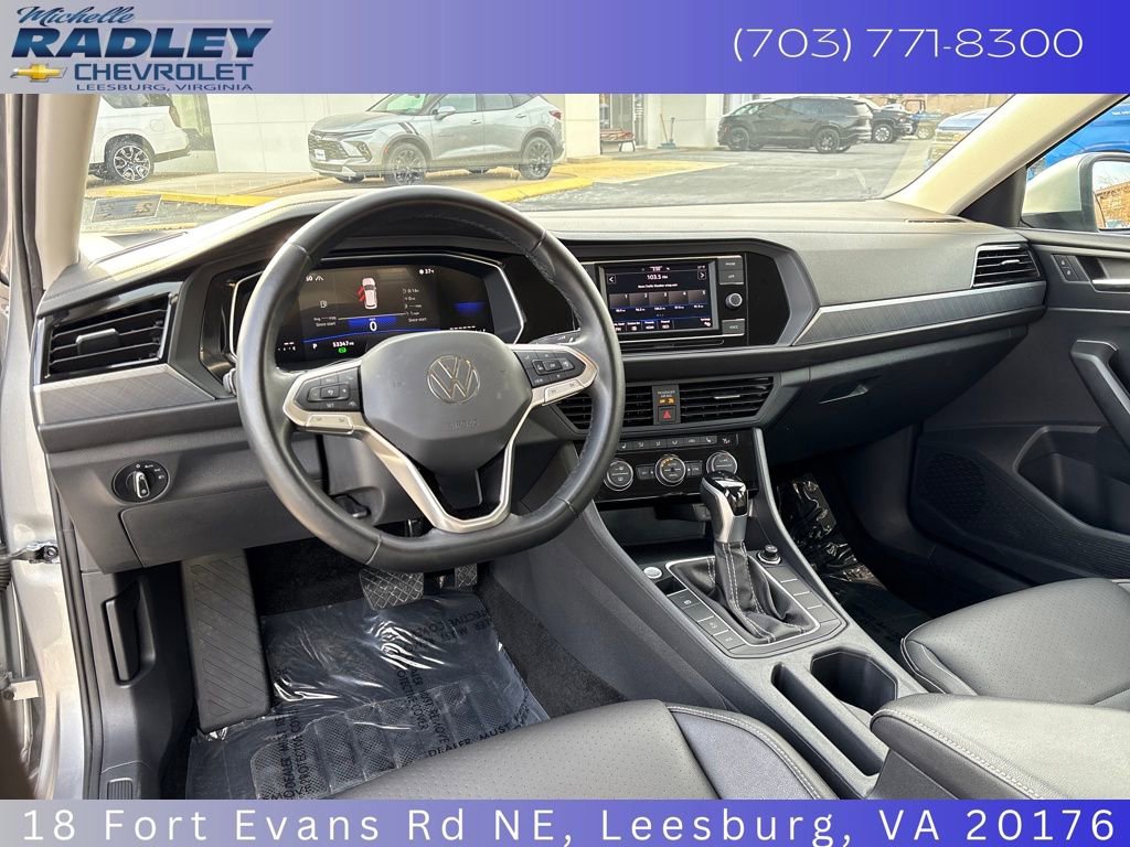 Used 2024 Volkswagen Jetta SE image 22