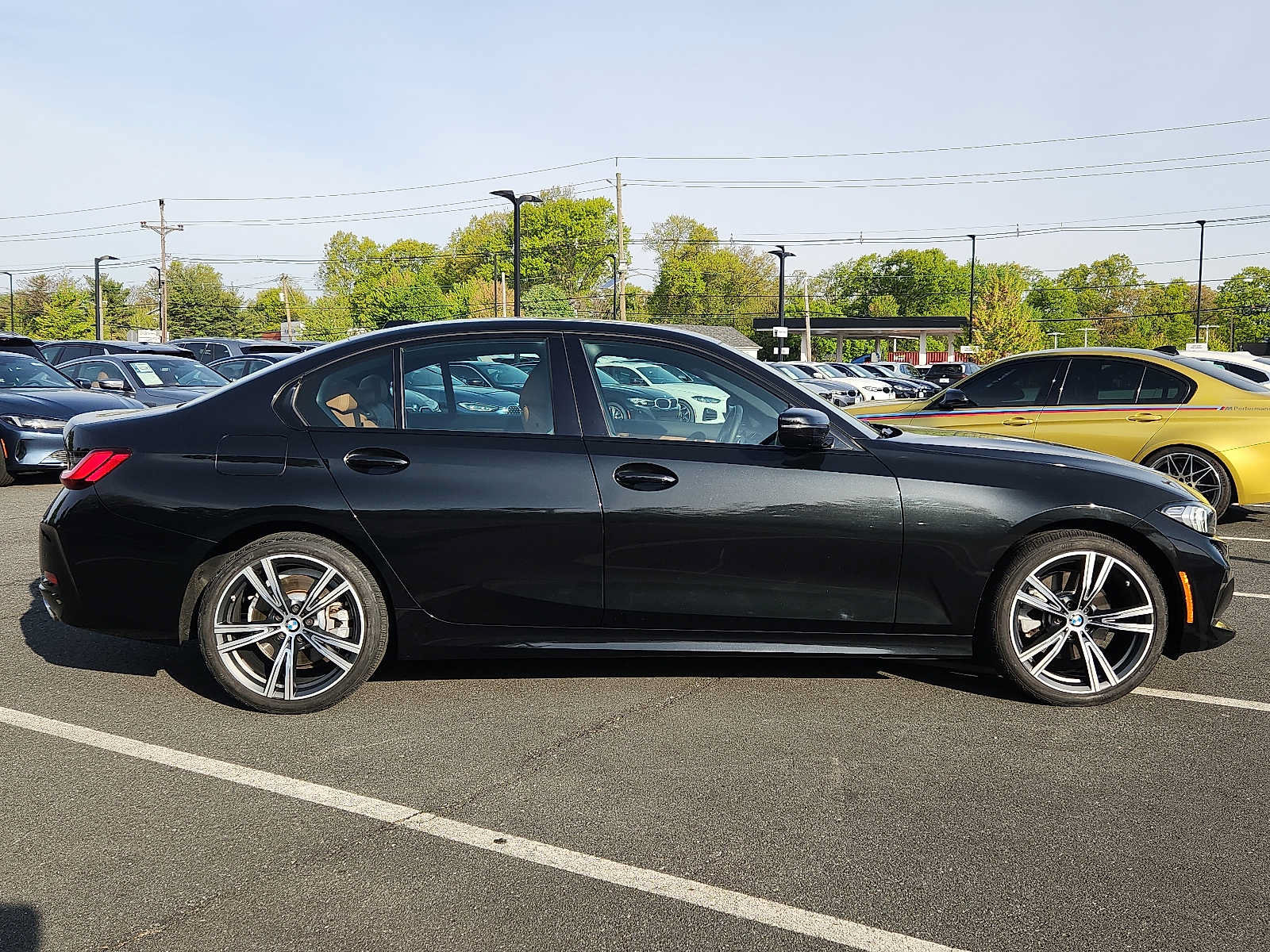 Certified 2023 BMW 330i xDrive Sedan w/ Premium Package AWD/4WD image 7